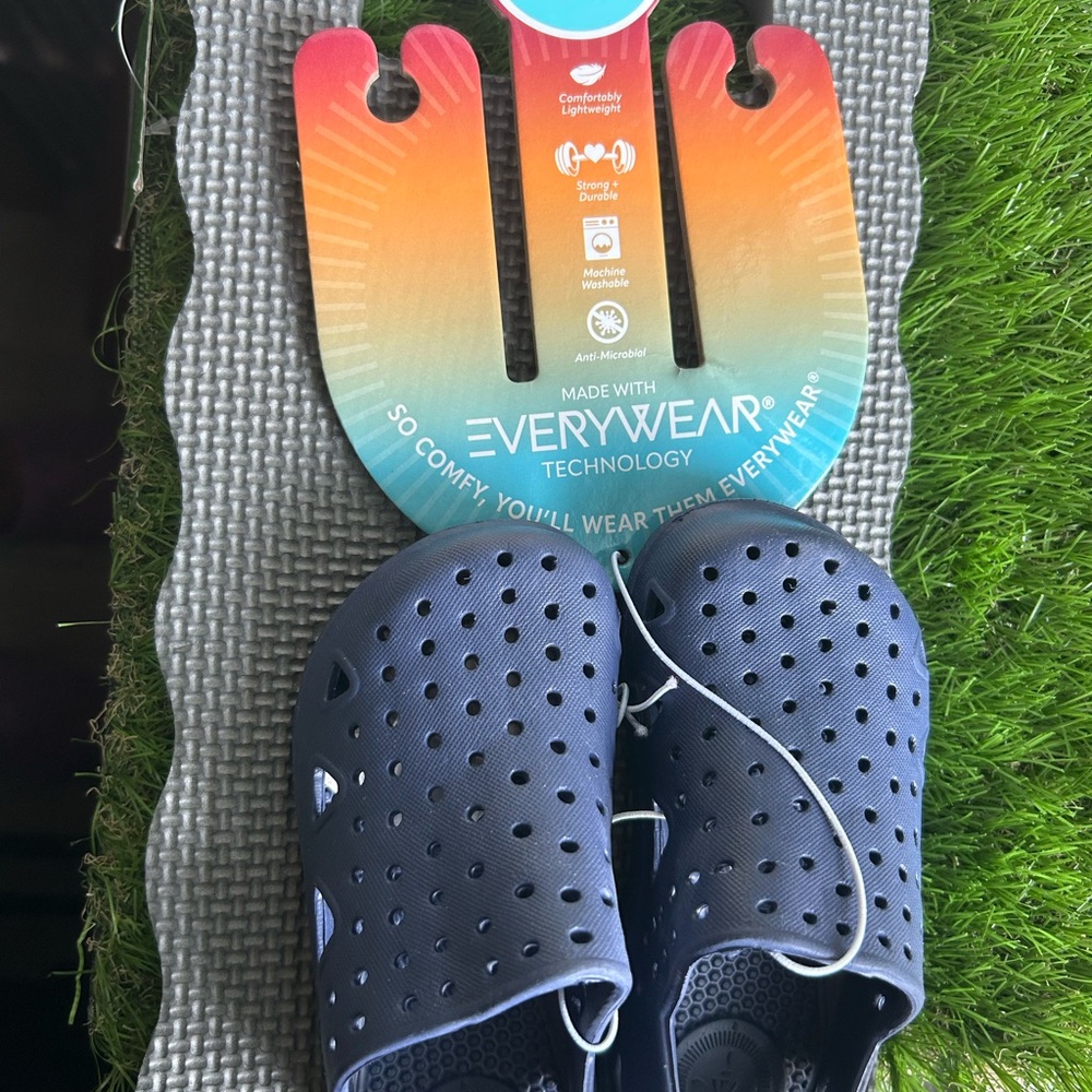 Kids Totes Sandals - Picture 5 of 6